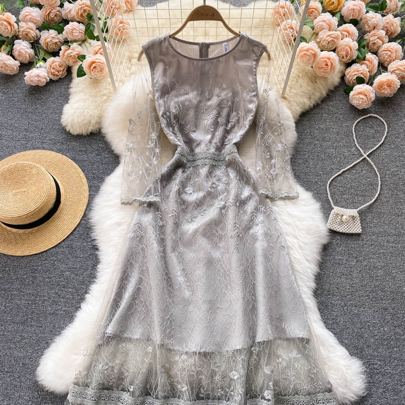 [READY] LD 98 BIG Laurel SILVER Brukat Lace Dress