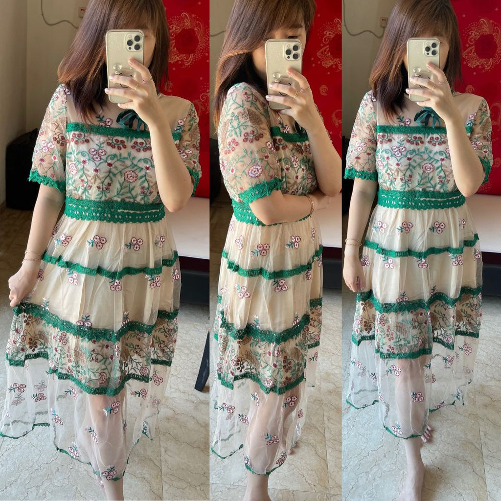 [READY] Carolina Brukat Lace Dress