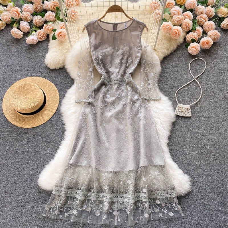 [READY] LD 98 BIG Laurel SILVER Brukat Lace Dress