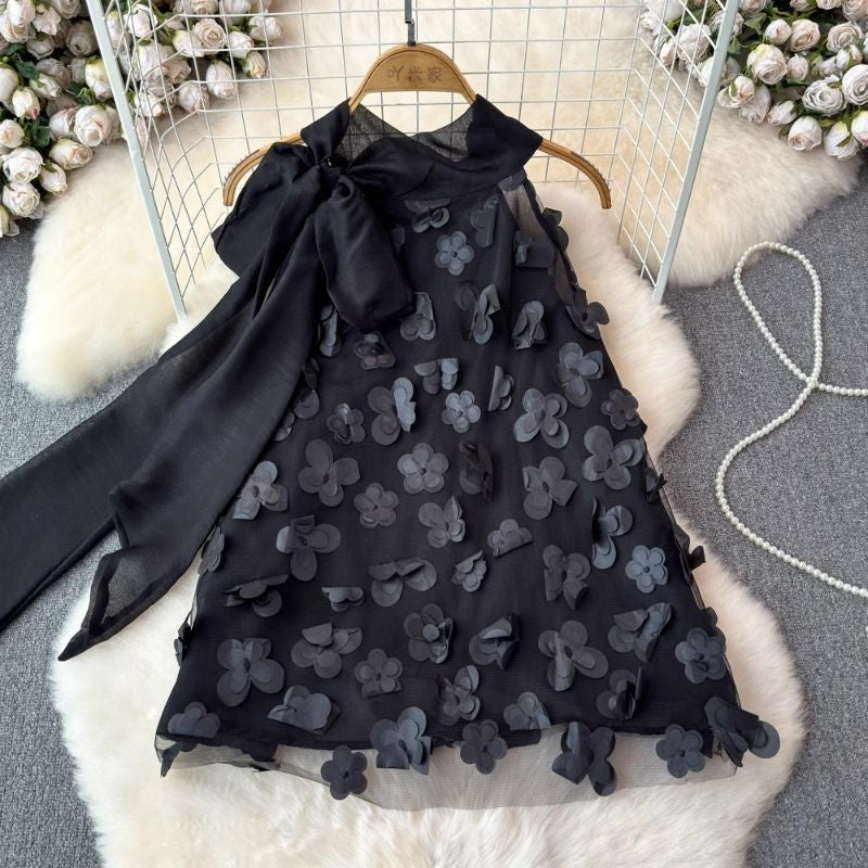 [READY STOCK] LD 80-88 Zenia Top 3D Floral Halter Neck Korean Style Premium Fairlady